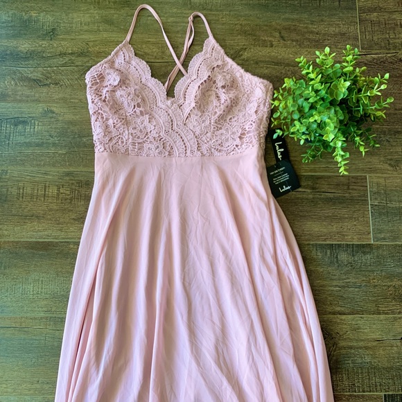 NWT LuLus Madalyn Dusty Lavender Lace Maxi Dress M - Picture 5 of 13